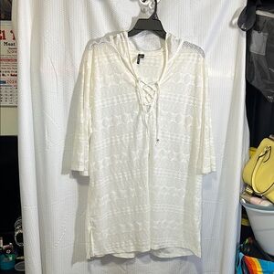 White Relaxed Tie Front 3/4 Sleeve Tunic Sarong